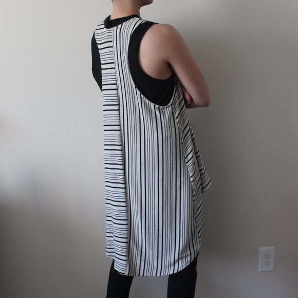 Sunday in Brooklyn split pattern striped vest - Picture 7 of 9